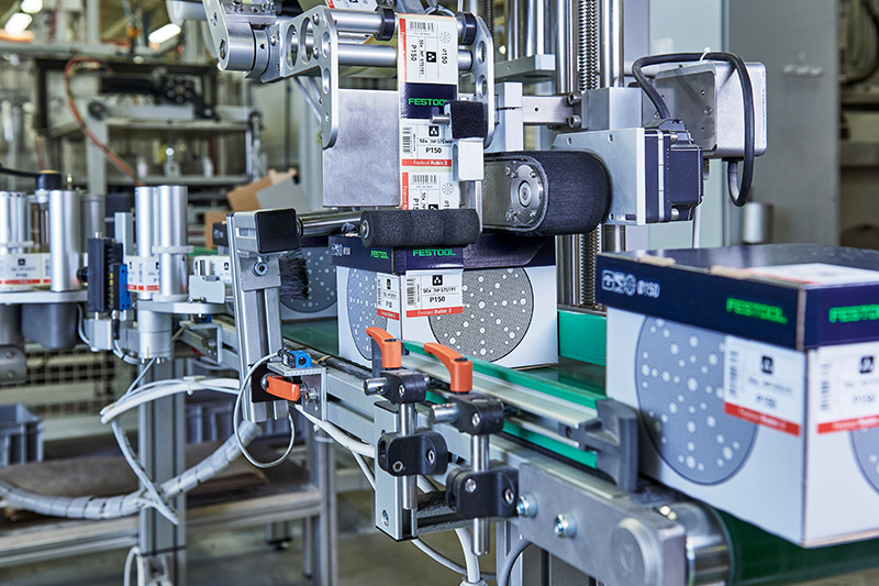 Abrasives are packed in cardboard boxes