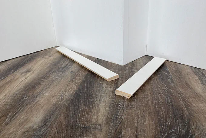 Sawing base boards