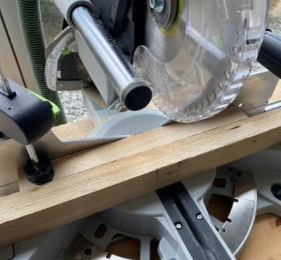 Place the workpiece on the KAPEX table