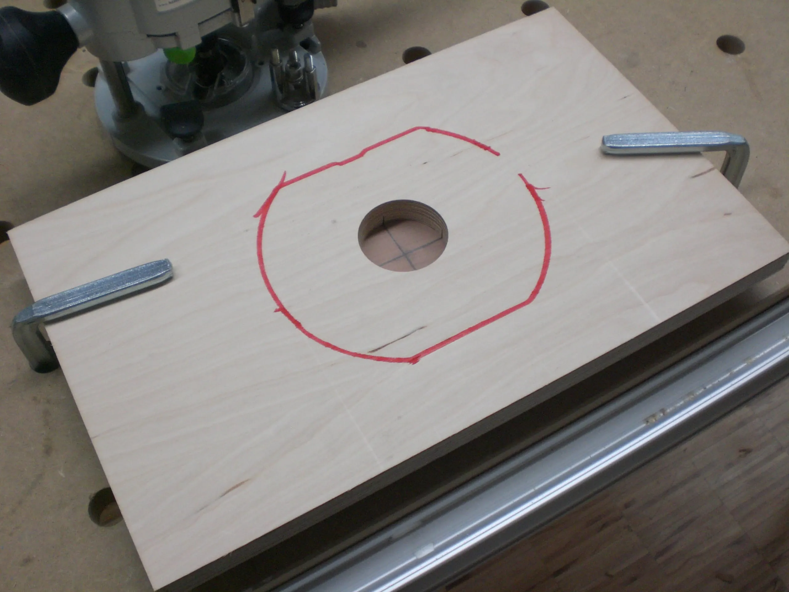 Routing Recessed Handles Using the Router - Festool