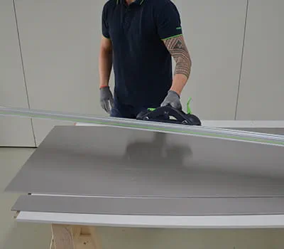 Releasing the guide rail