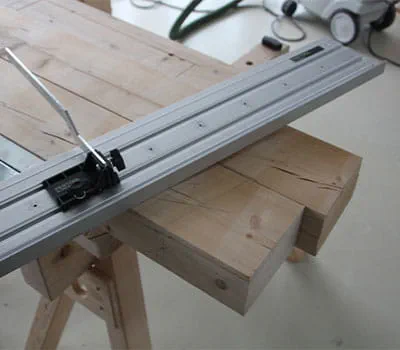 Cutting the eaves cut on the hip rafters