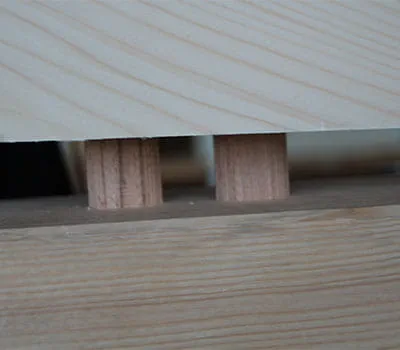 Joint between braces and sills