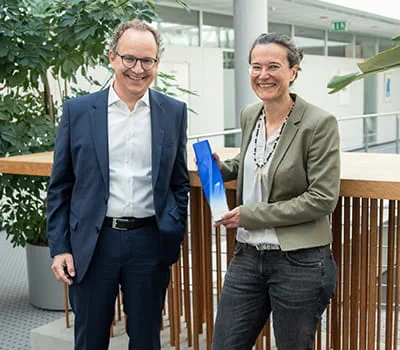 Barbara Austel and Sascha Menges with the "Brands of the Century" trophy