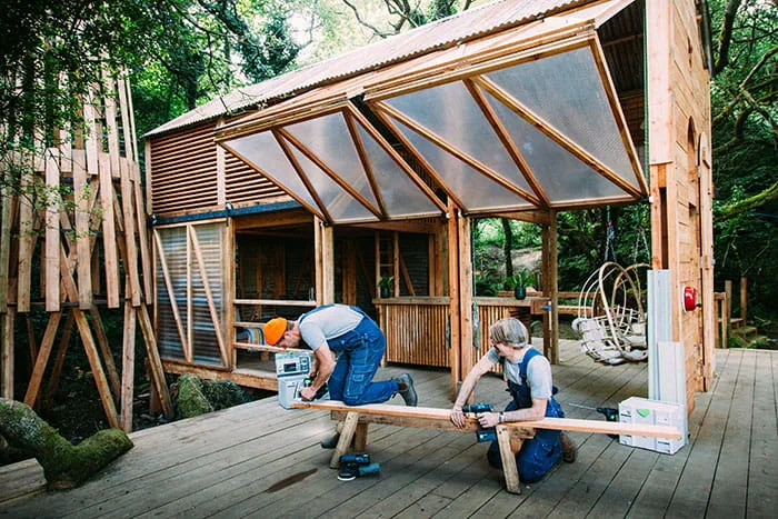 Machining the surface with cordless Festool tools