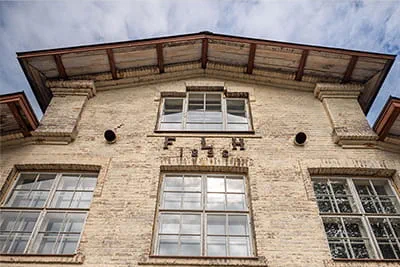Historical brick building in Billnäs