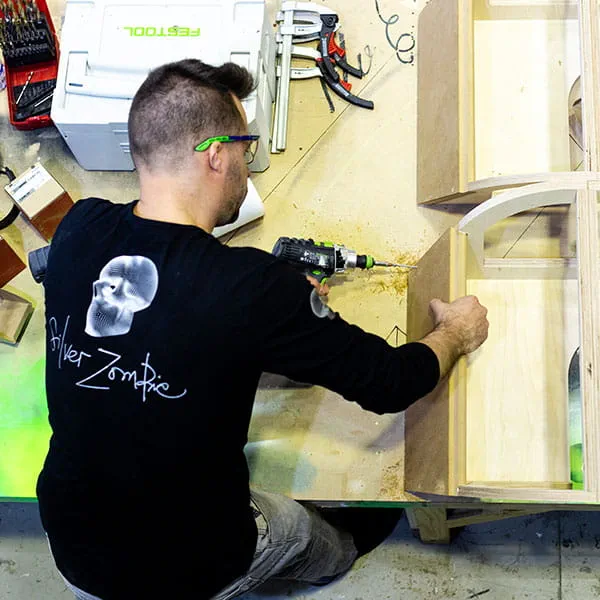 Working with the Festool cordless drill