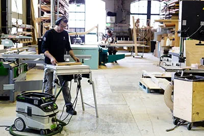 The workshop with the Festool dust extractor